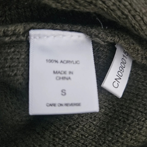 New York & Company Green Long Sleeve Asymmetrical Small Sweater - Picture 5 of 8